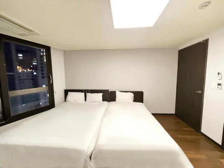 With Appartement *