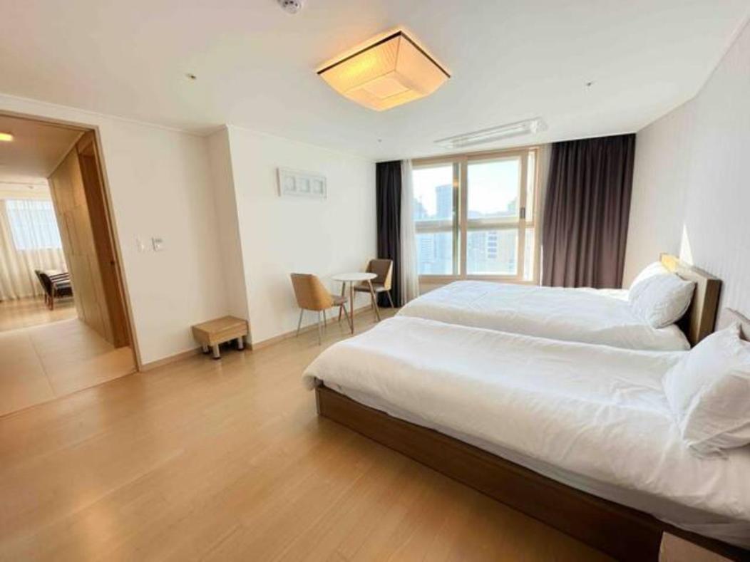 With Appartement Busan