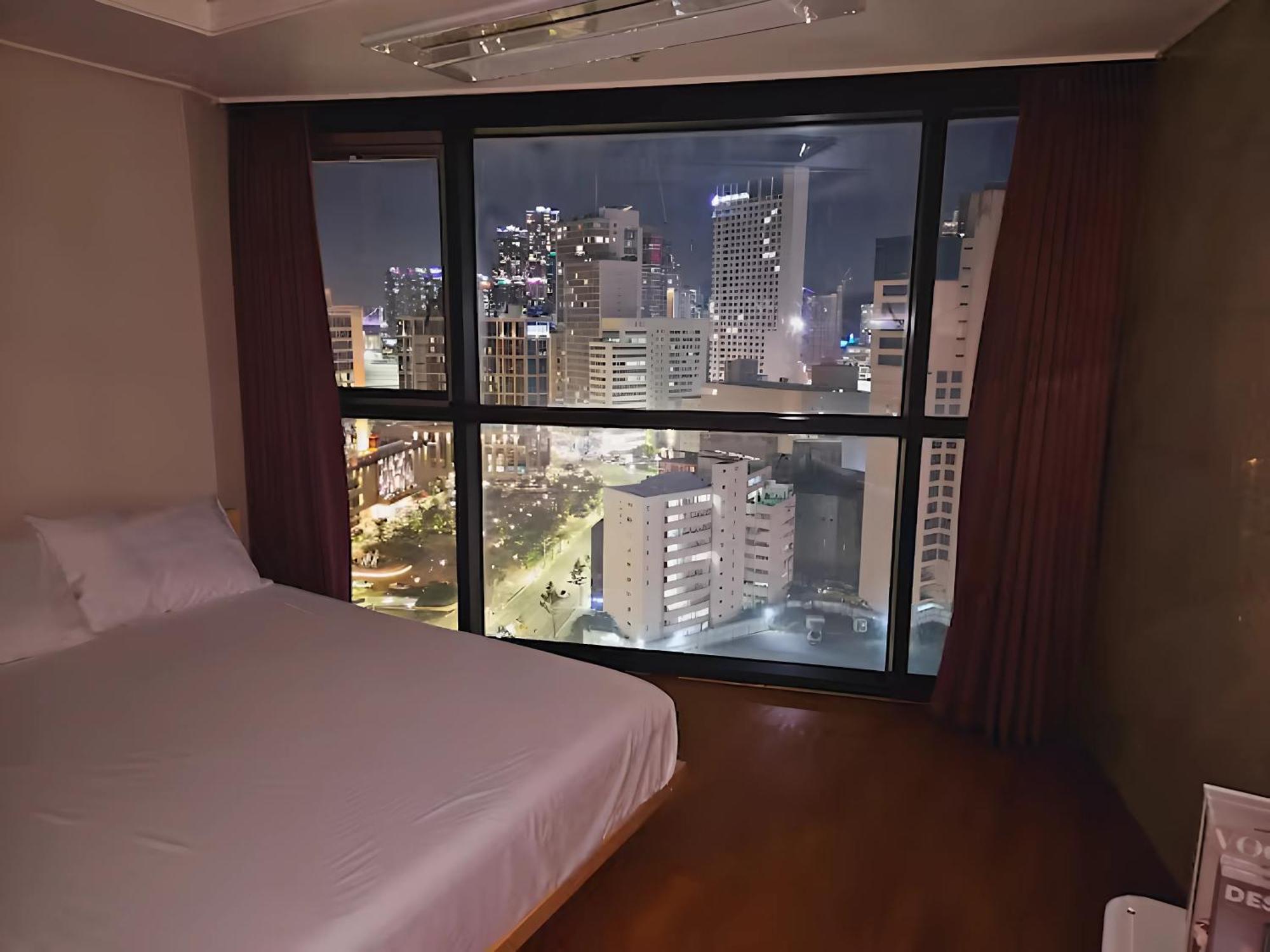 With Appartement Busan