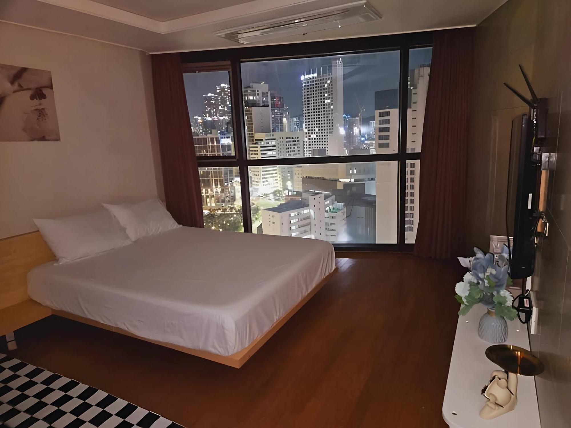 Appartement With *